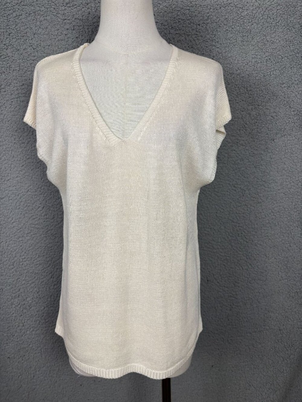 IDEALSANXUN  Women's Sweater Vest Tank Top Sleeveless V Neck Ivory Small NWT's.
